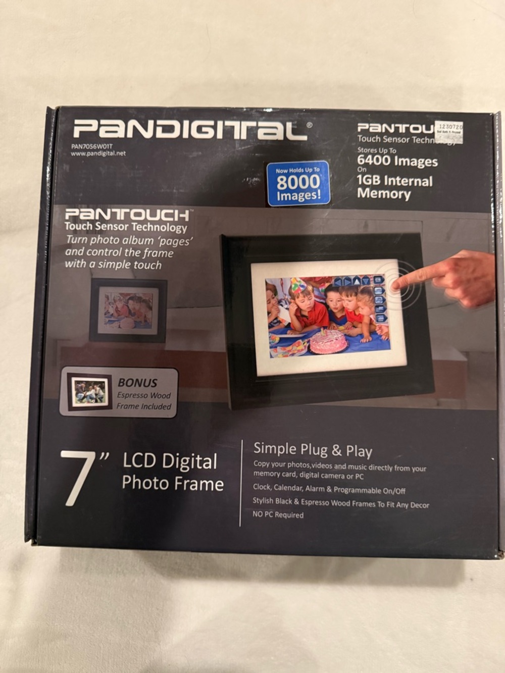 Digital Picture Frame Pandigital 7" LCD in Black Touch Sensor Technology NEW